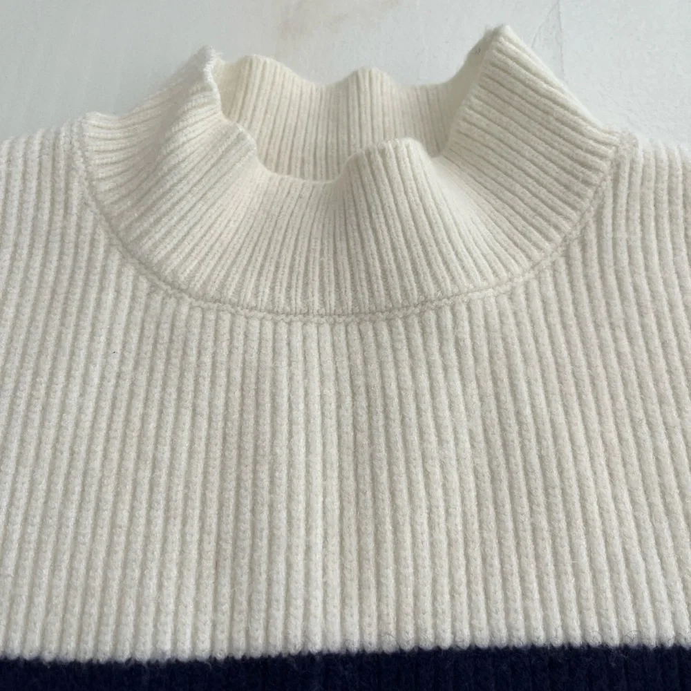 Striped Knit Sweater - White and Black - Picture 5 of 7
